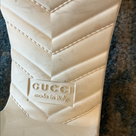Gucci Women's Cream Mules - Picture 3 of 3